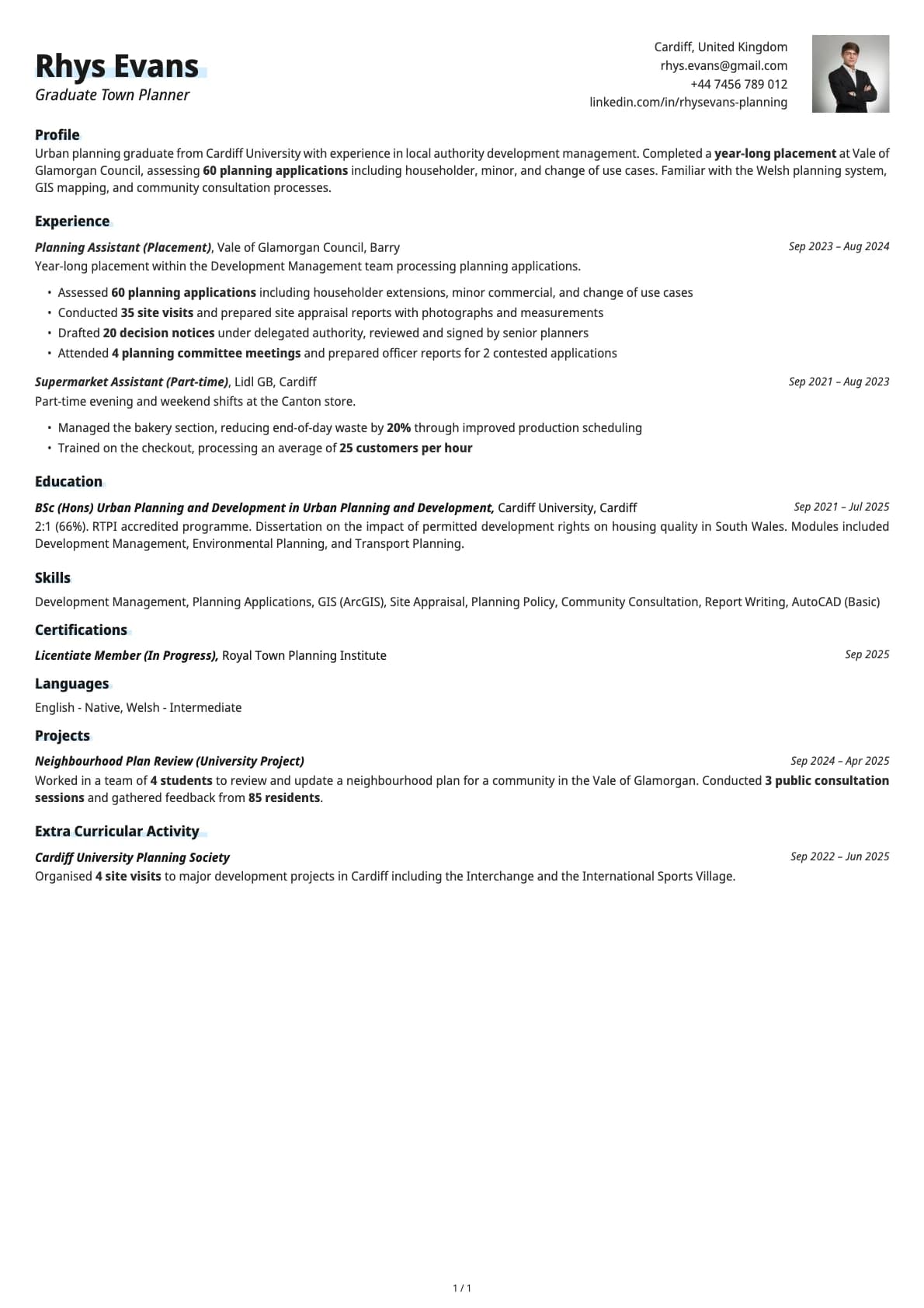 Graduate Town Planner resume example