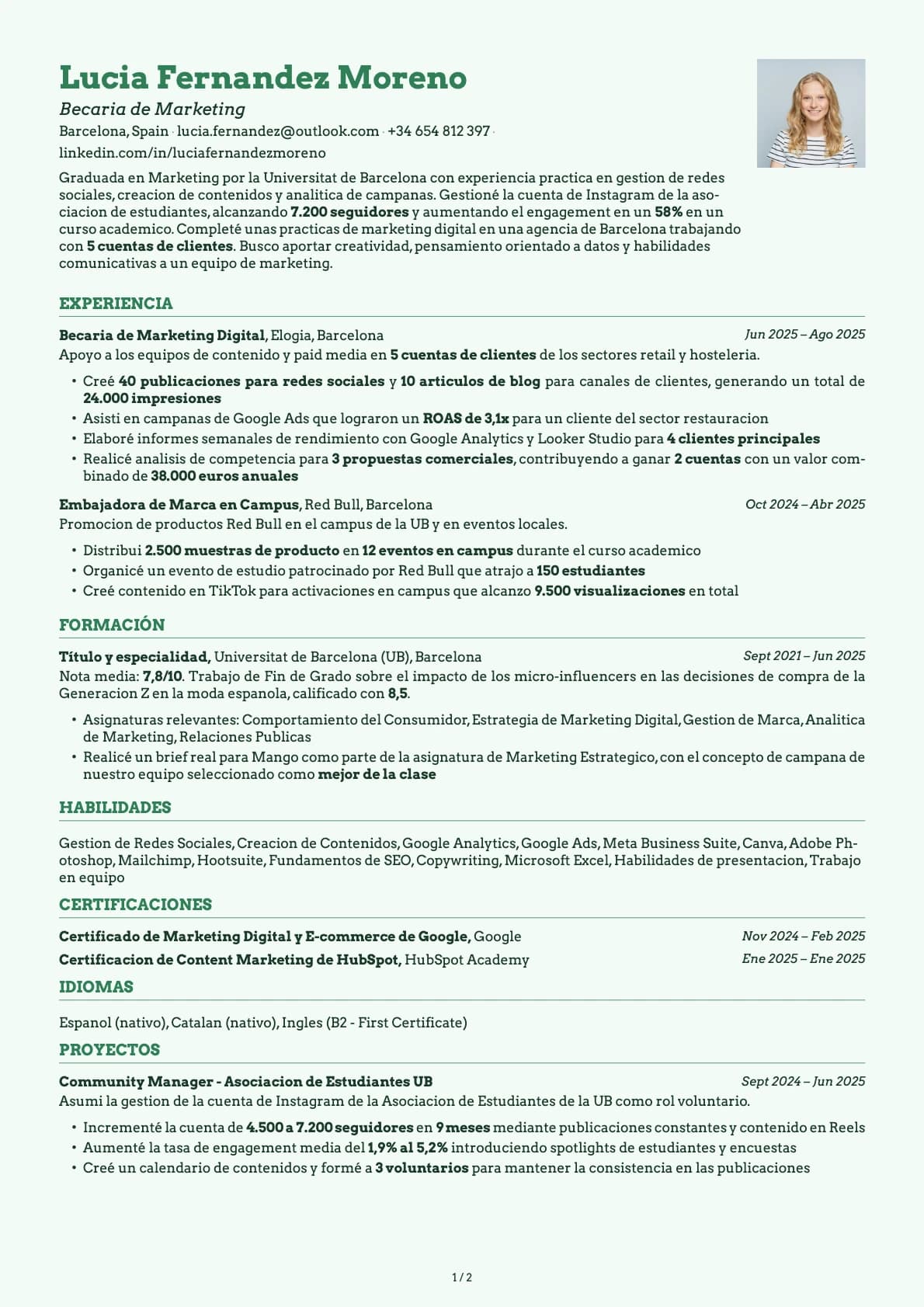 Becario/a de Marketing resume example