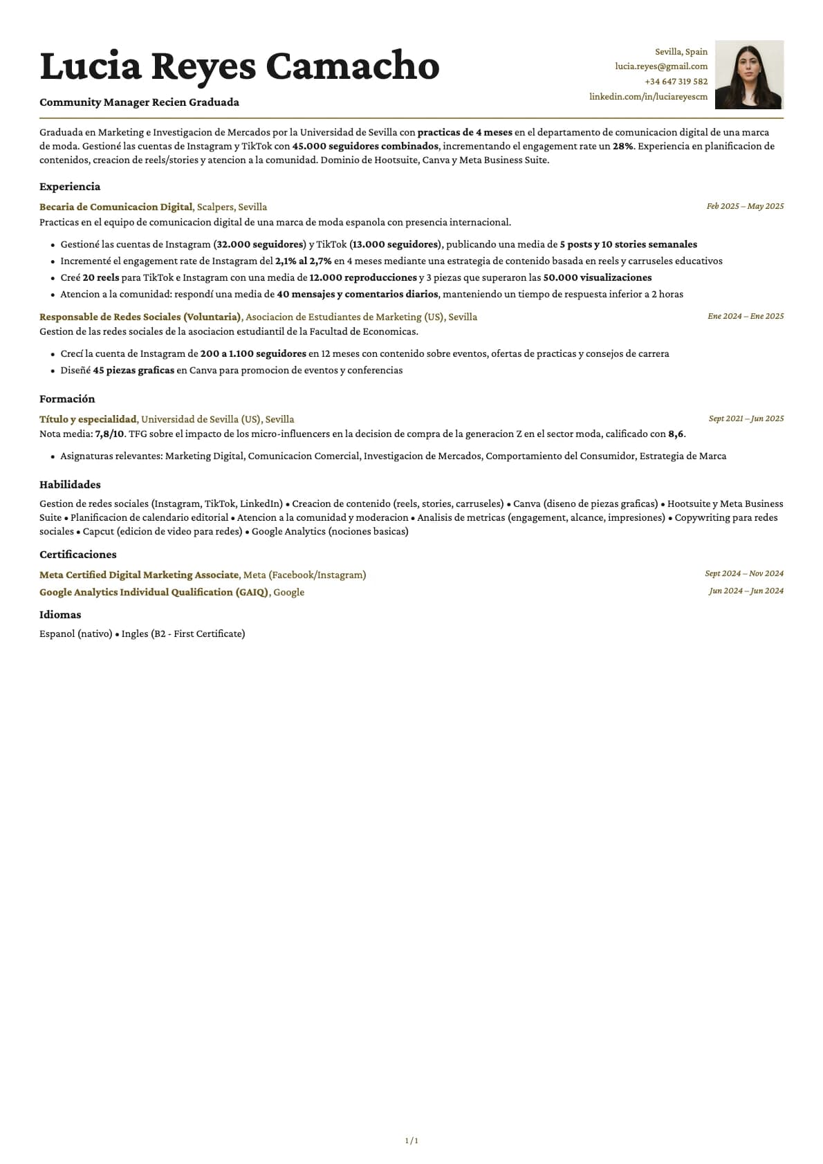 Community Manager Recién Graduado resume example