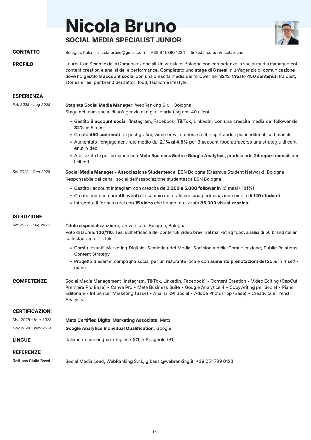 Social Media Specialist Junior resume example