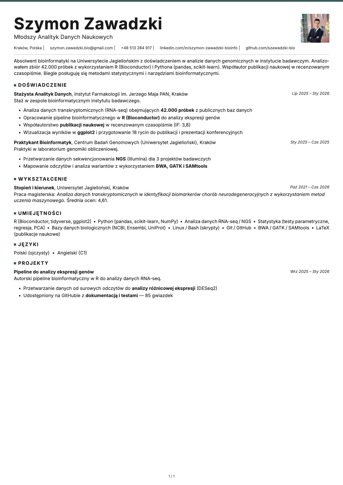 Mlodszy Analityk Danych Naukowych resume example