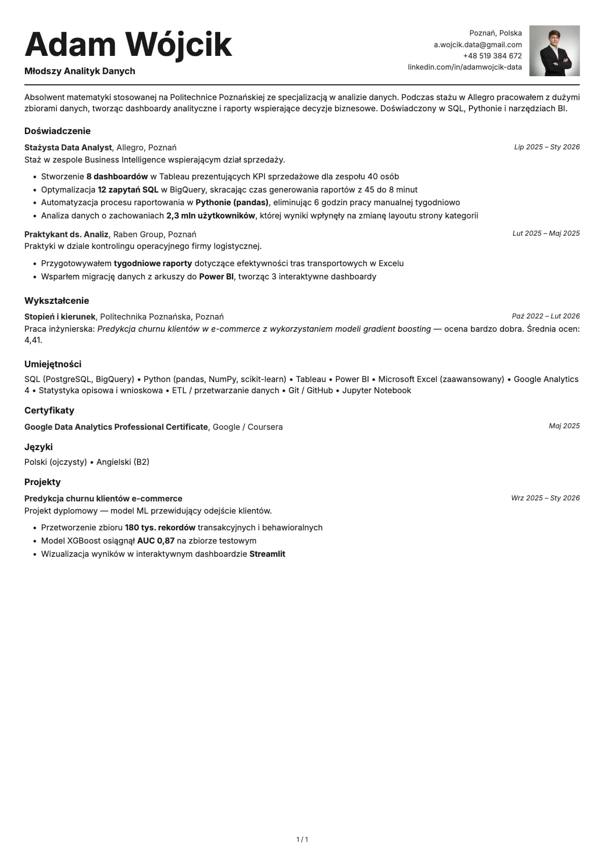 Mlodszy Analityk Danych resume example