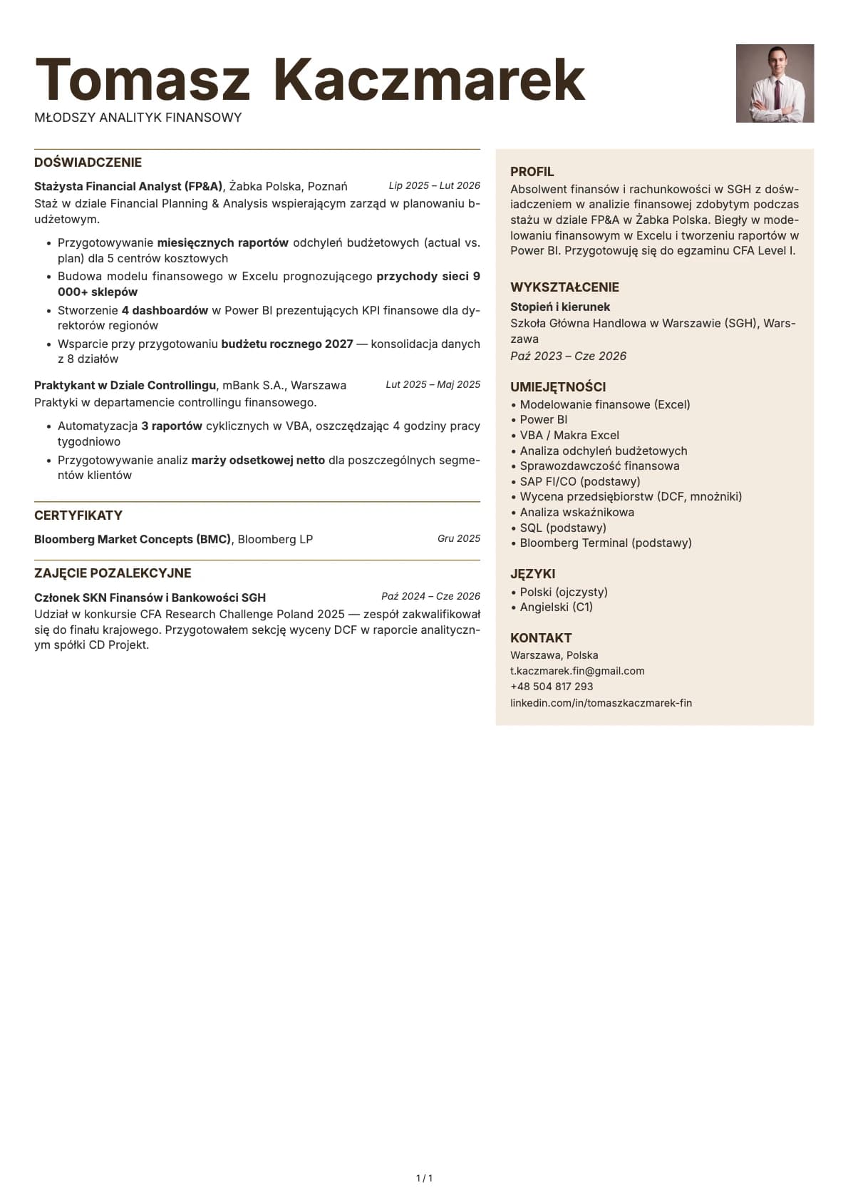 Mlodszy Analityk Finansowy resume example