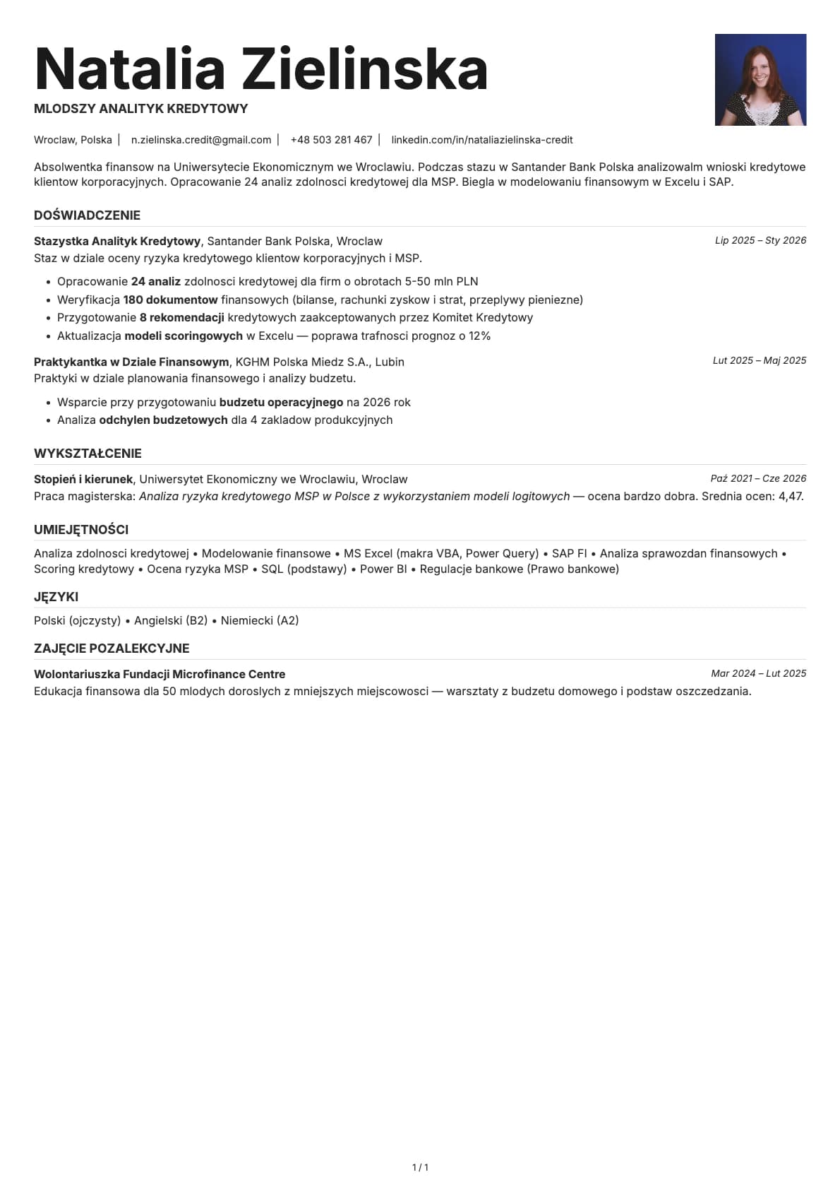 Mlodszy Analityk Kredytowy resume example