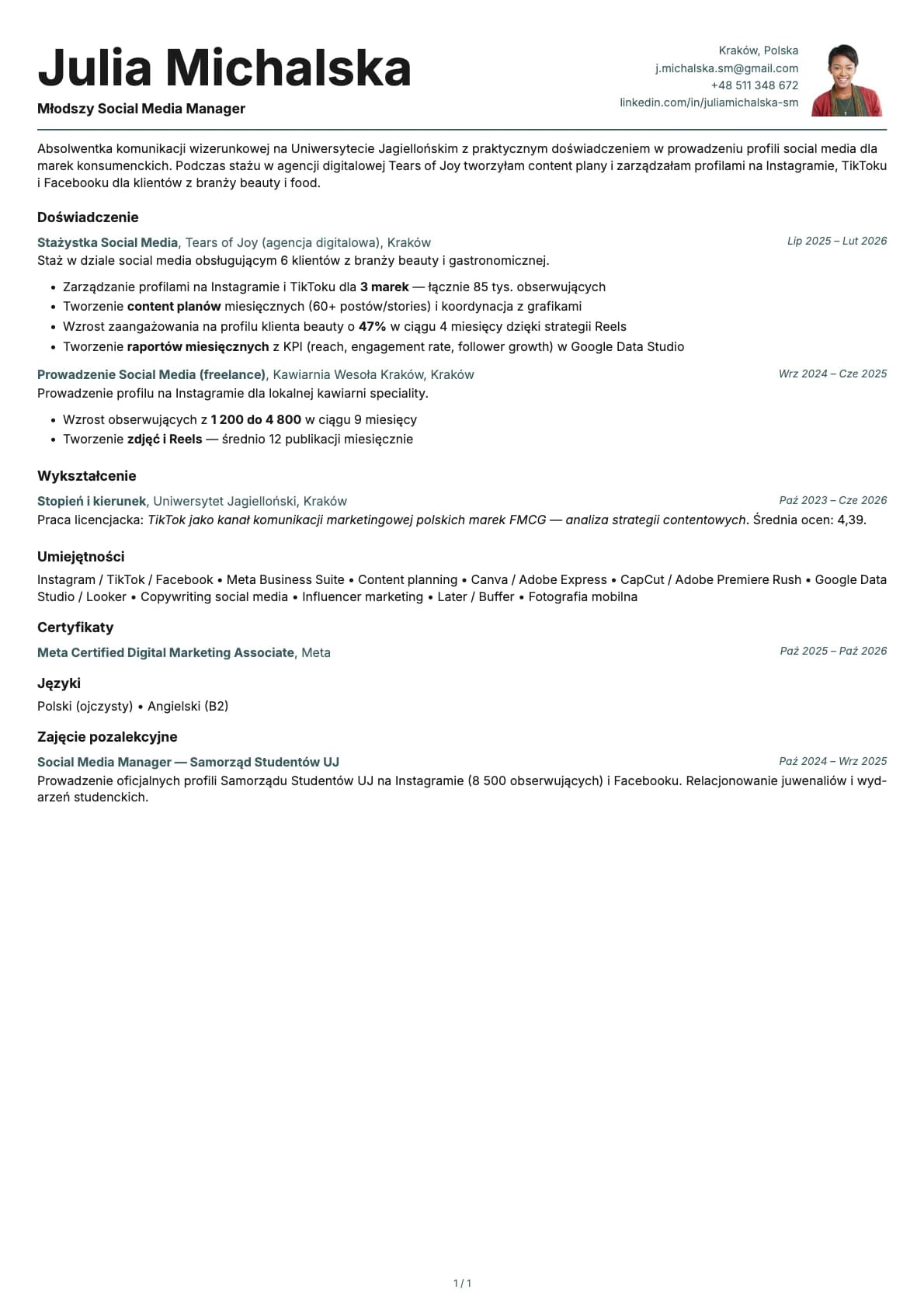 Mlodszy Social Media Manager resume example
