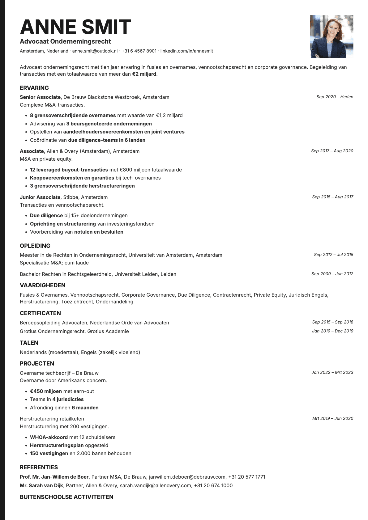 Bold Edge Photo resume template preview