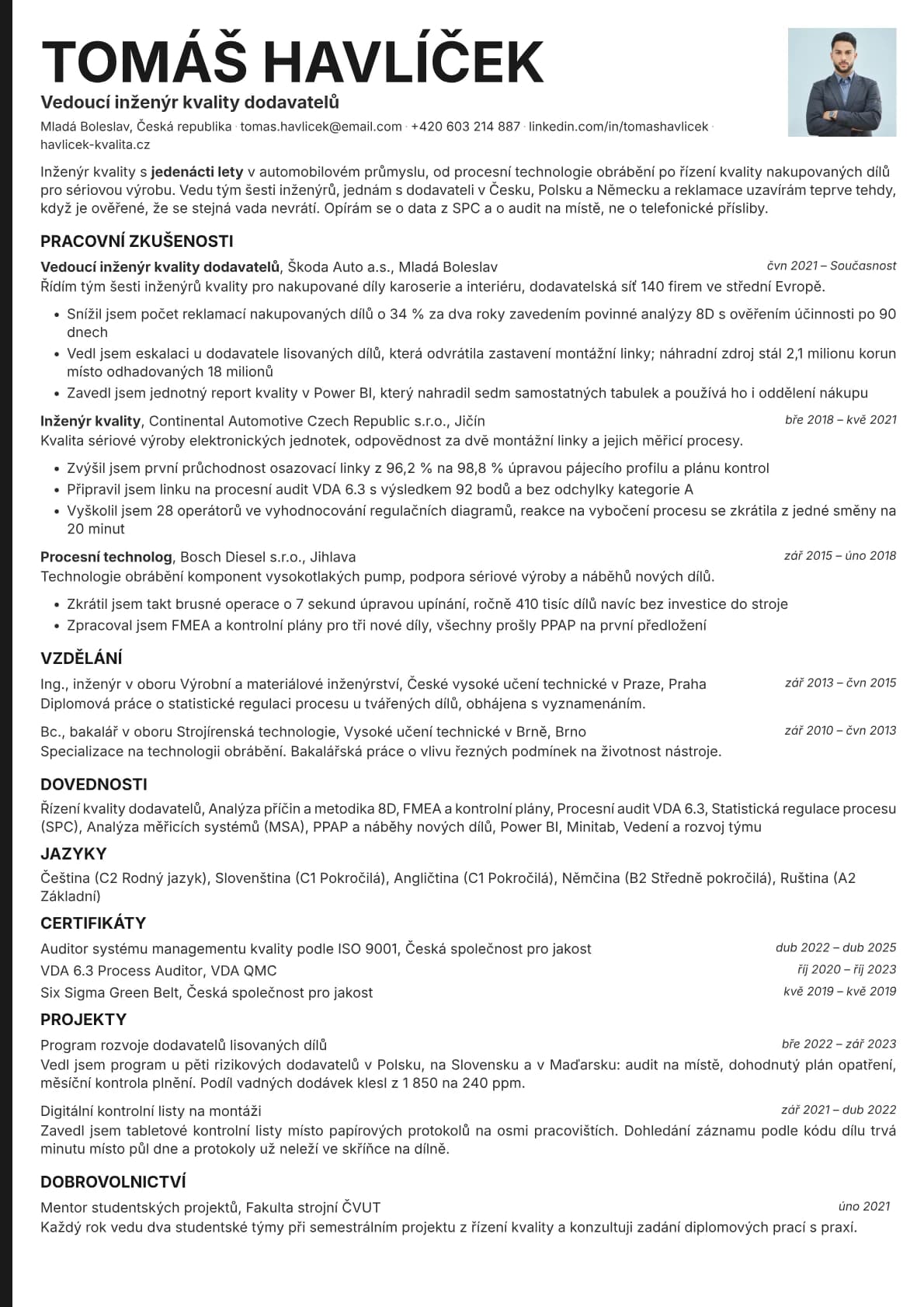 Bold Edge Photo resume template preview