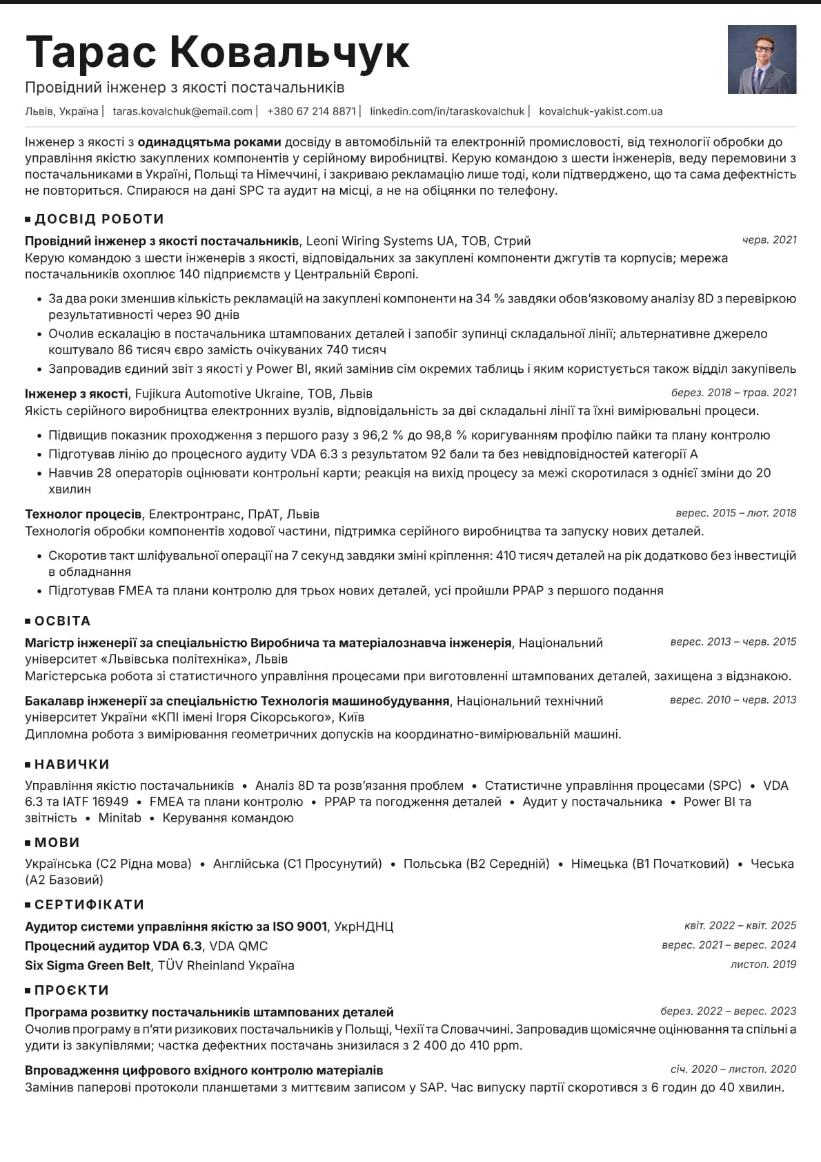 Graphite Photo resume template preview