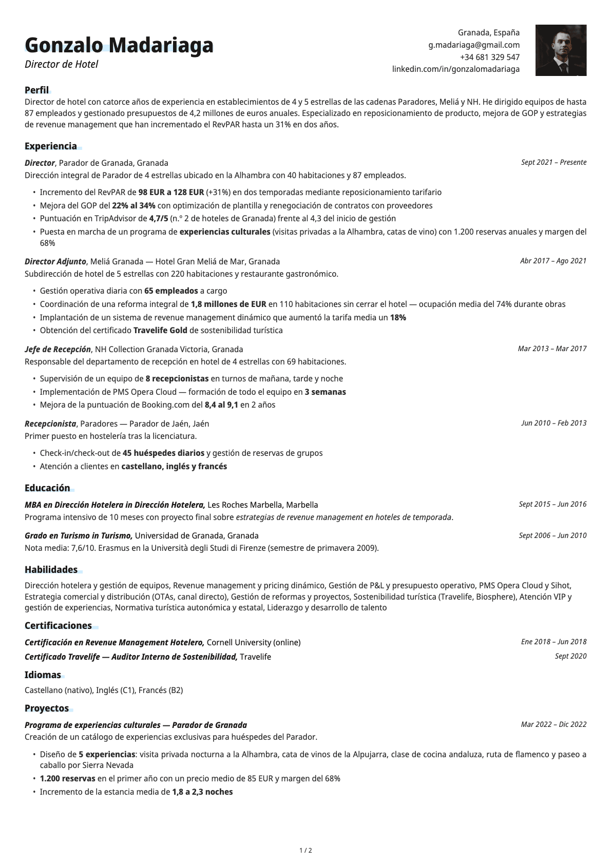 Director de Hotel resume example