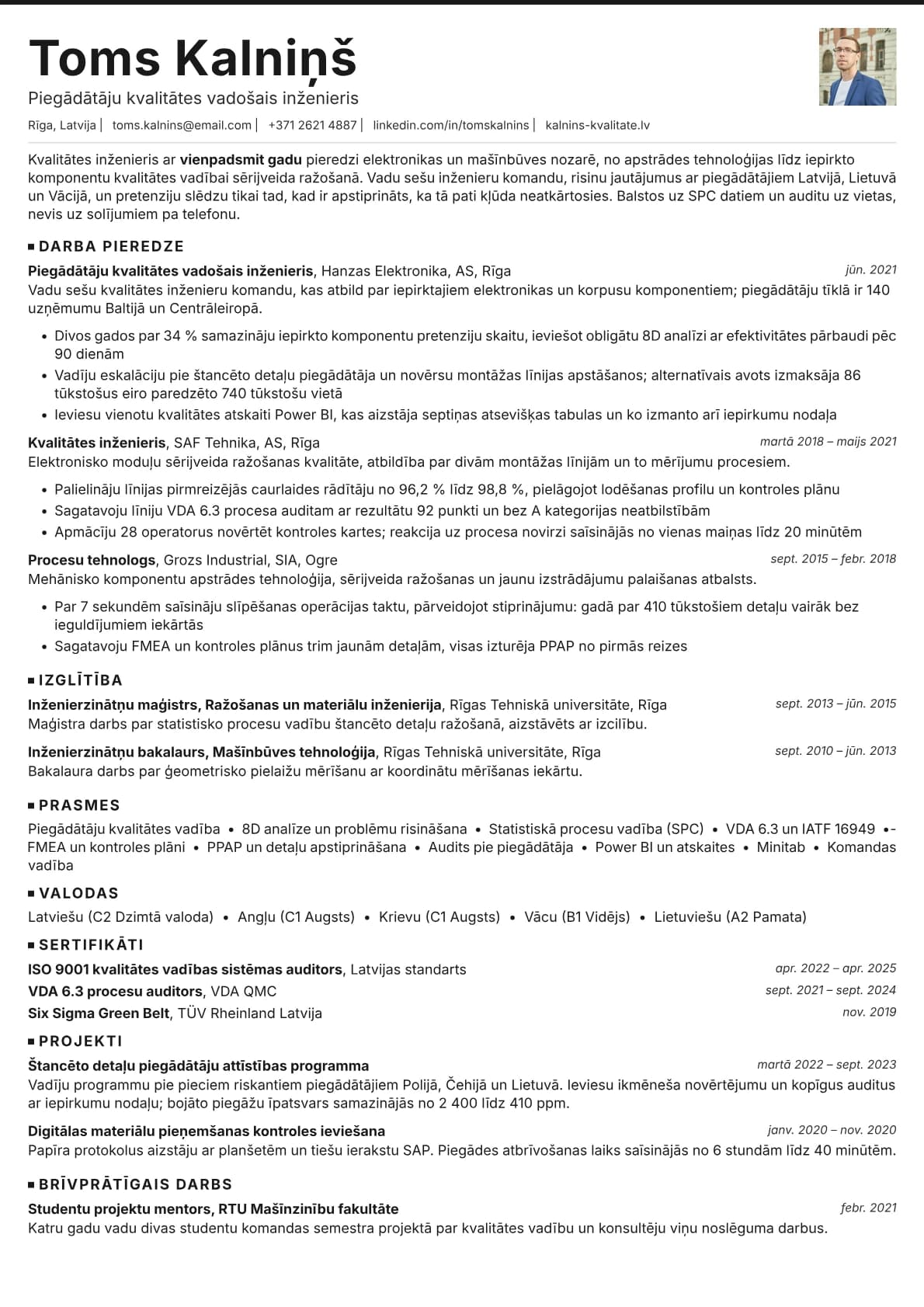 Graphite Photo resume template preview